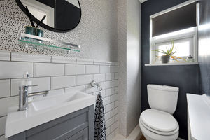 Photo 7- click for photo gallery